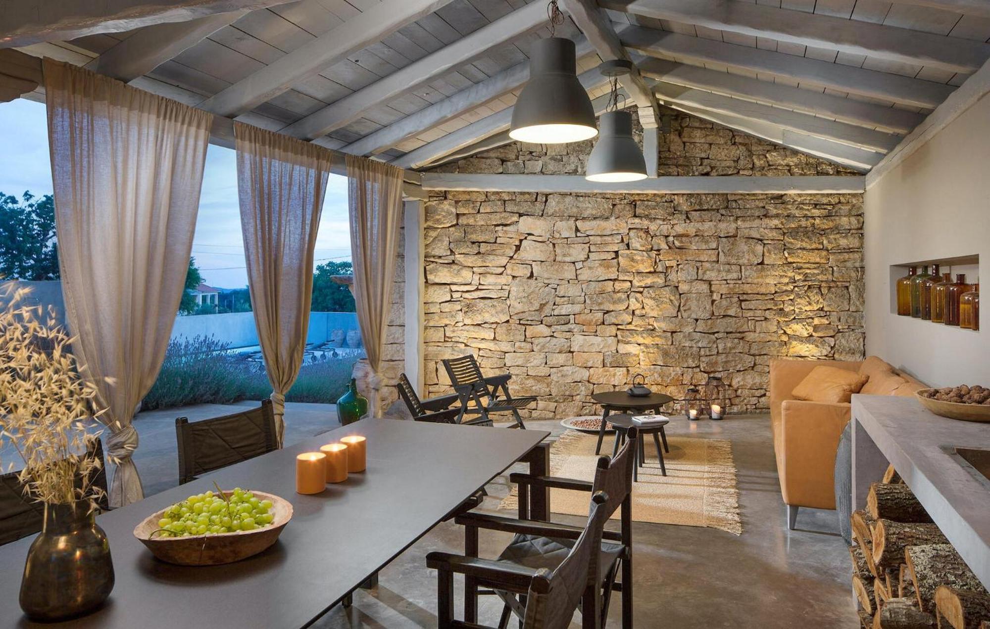 Cozy Home In Tinjan With Outdoor Swimming Pool Buitenkant foto
